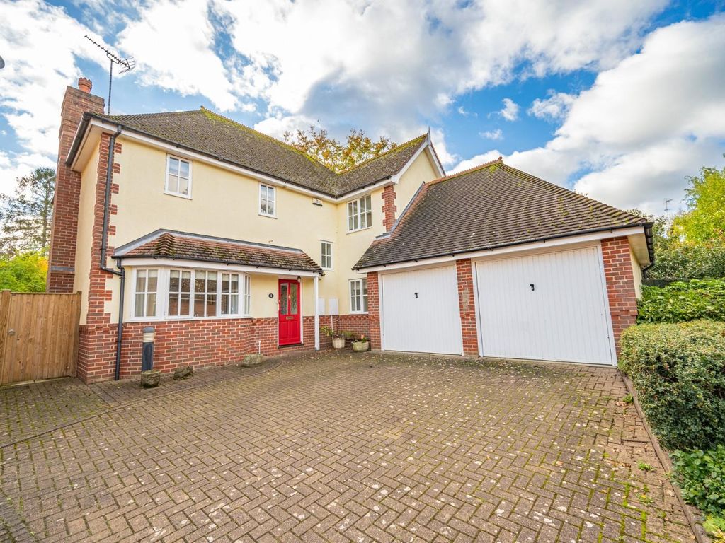 4 bed detached house for sale in Alderton Close, Felsted, Dunmow CM6