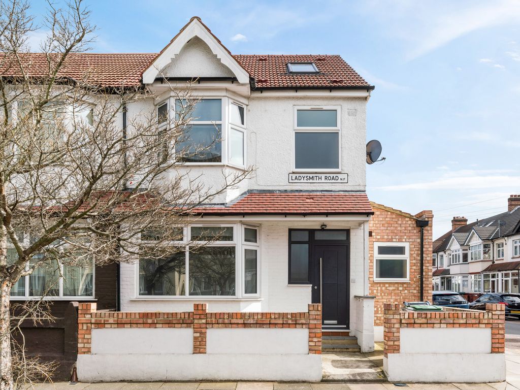 5 bed terraced house for sale in Ladysmith Road, London N17 Zoopla