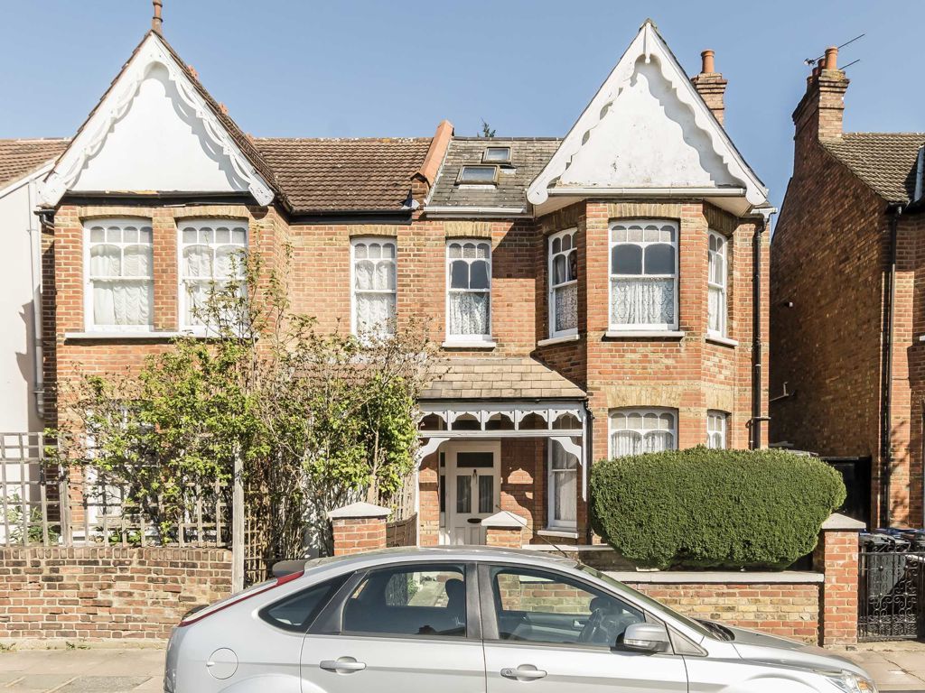 2 bed flat to rent in Regina Road, London W13 Zoopla