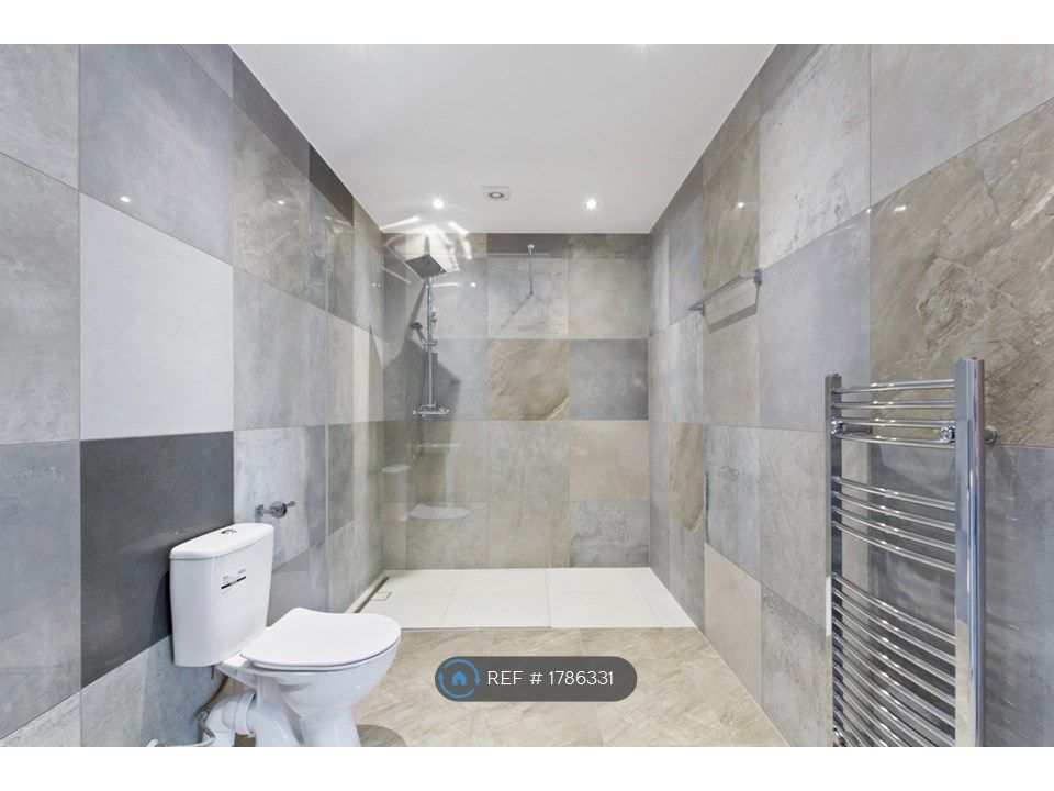 2 bed flat to rent in Carlton House, Ebbw Vale NP23 Zoopla