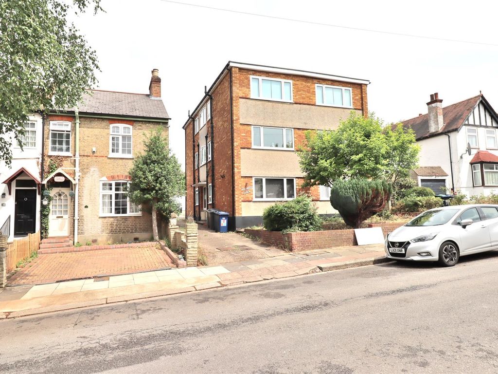 1 bed flat for sale in Shakespeare Road, London NW7, £317,500 Zoopla