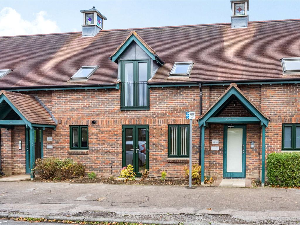 1 bed flat to rent in Morley Court, Baldock Way, Cambridge