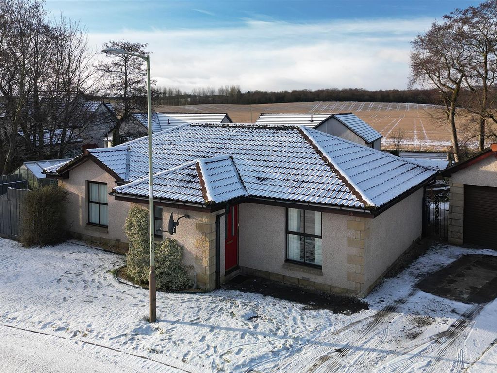 3 bed detached bungalow for sale in Innewan Gardens, Bankfoot, Perth