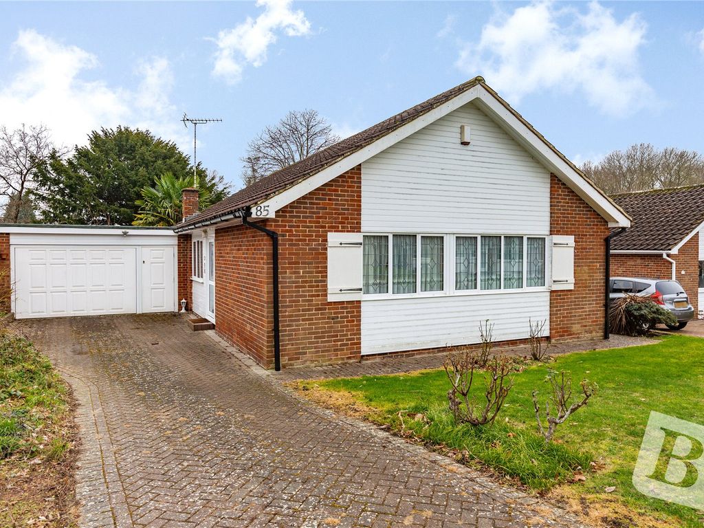 2 bed bungalow for sale in Sallows Shaw, Sole Street, Cobham, Gravesend