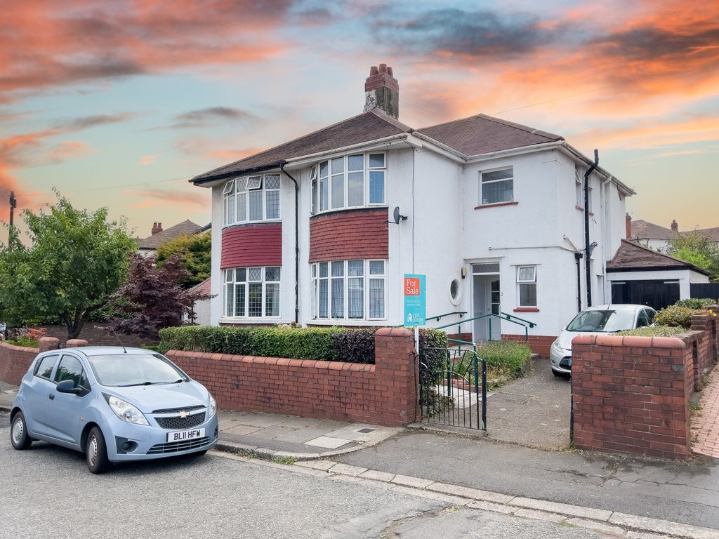 3 bed semidetached house for sale in Barons Court Road, Penylan