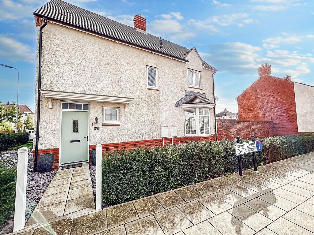 3 bed terraced house for sale in Loftus Avenue, Newport NP19, £240,000