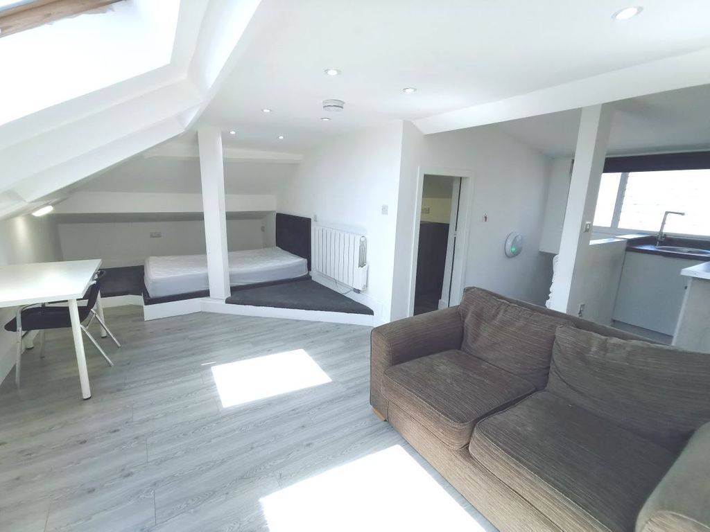 1 bed flat to rent in Trinity Street, Huddersfield HD1 Zoopla