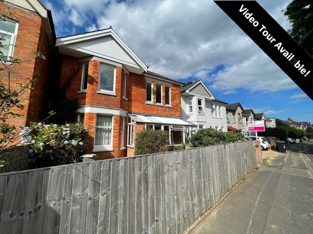 4 bed flat to rent in Talbot Road, Winton, Bournemouth BH9 Zoopla