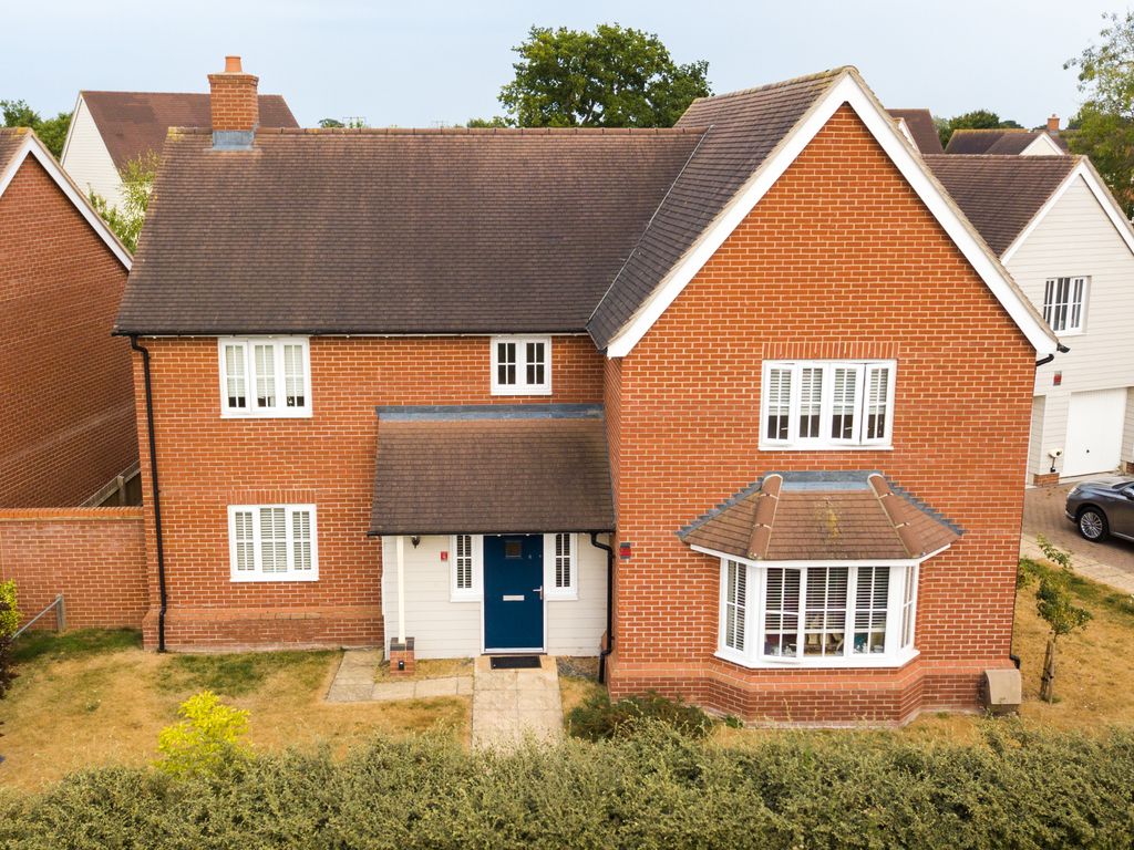 5 bed detached house for sale in Porter Close, Felsted, Dunmow CM6 Zoopla