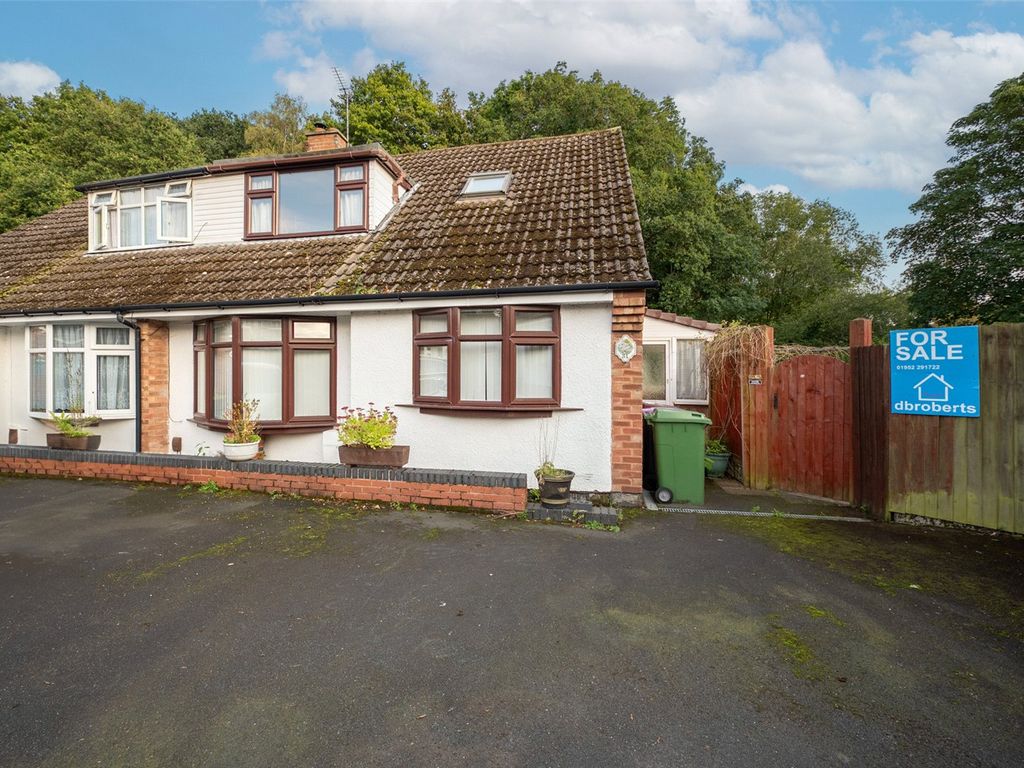 3 bed semidetached house for sale in Avon Close, Little Dawley