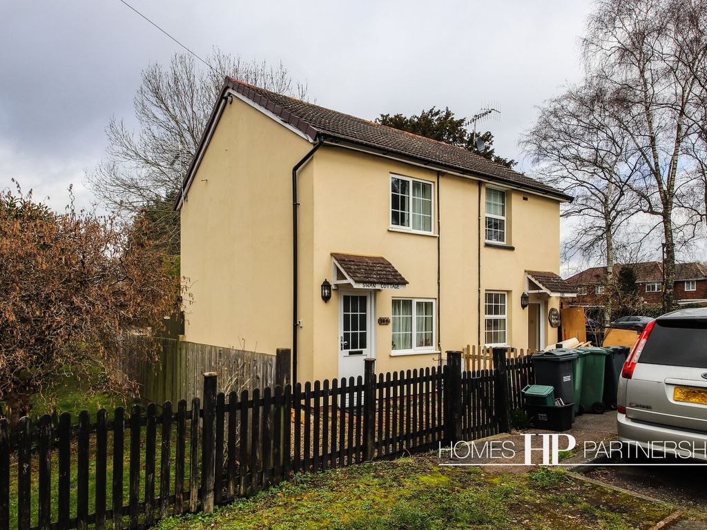 1 bed semidetached house to rent in Lee Street, Horley RH6 Zoopla