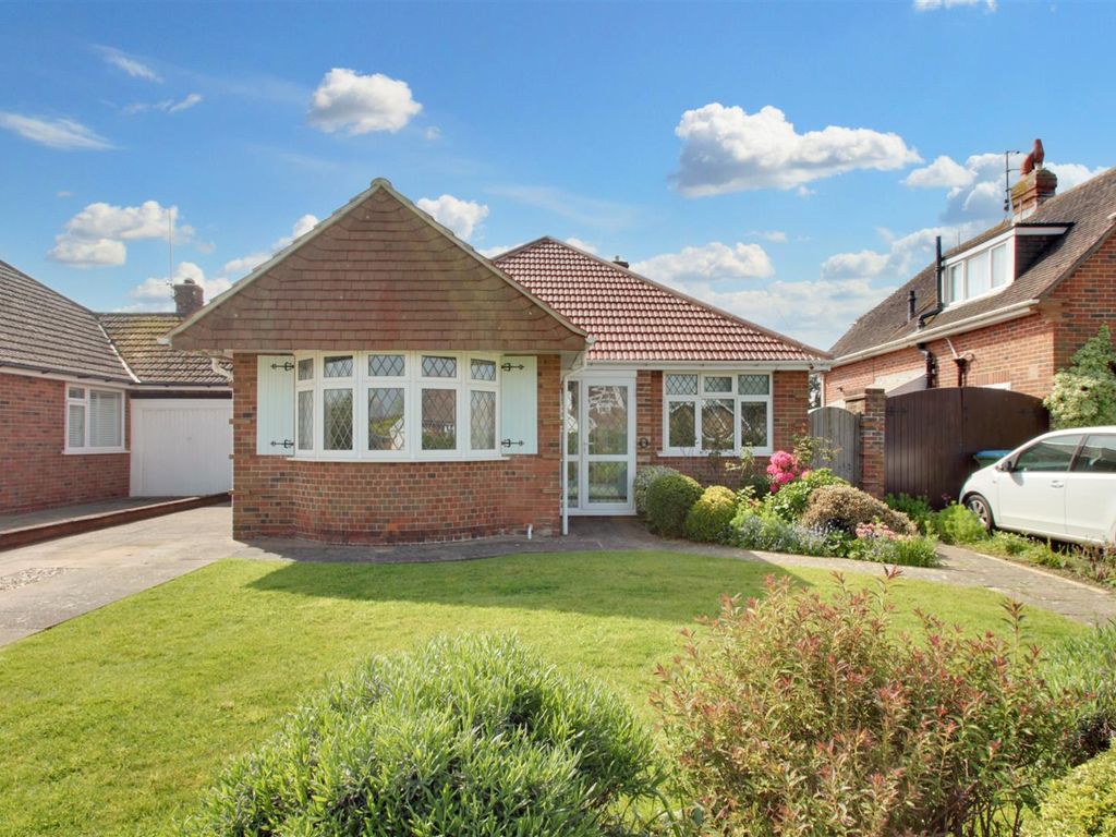 3 bed detached bungalow for sale in Somerset Road, Ferring, Worthing
