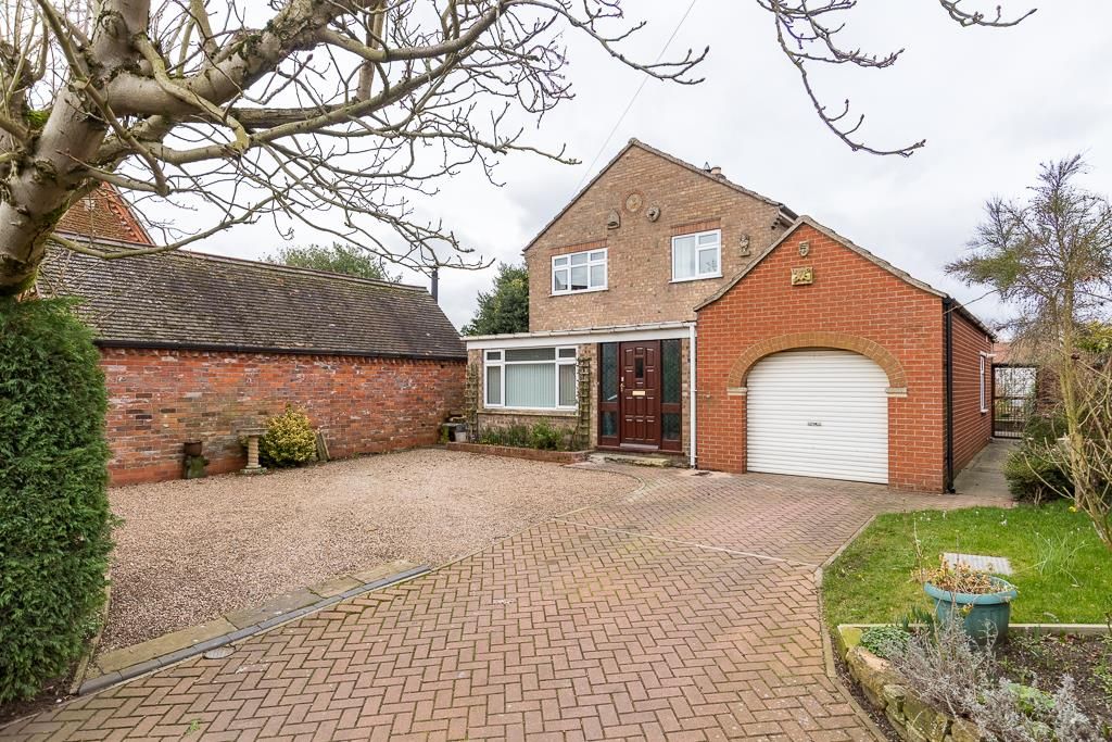 3 bed detached house for sale in Cross Tree Lane, Messingham