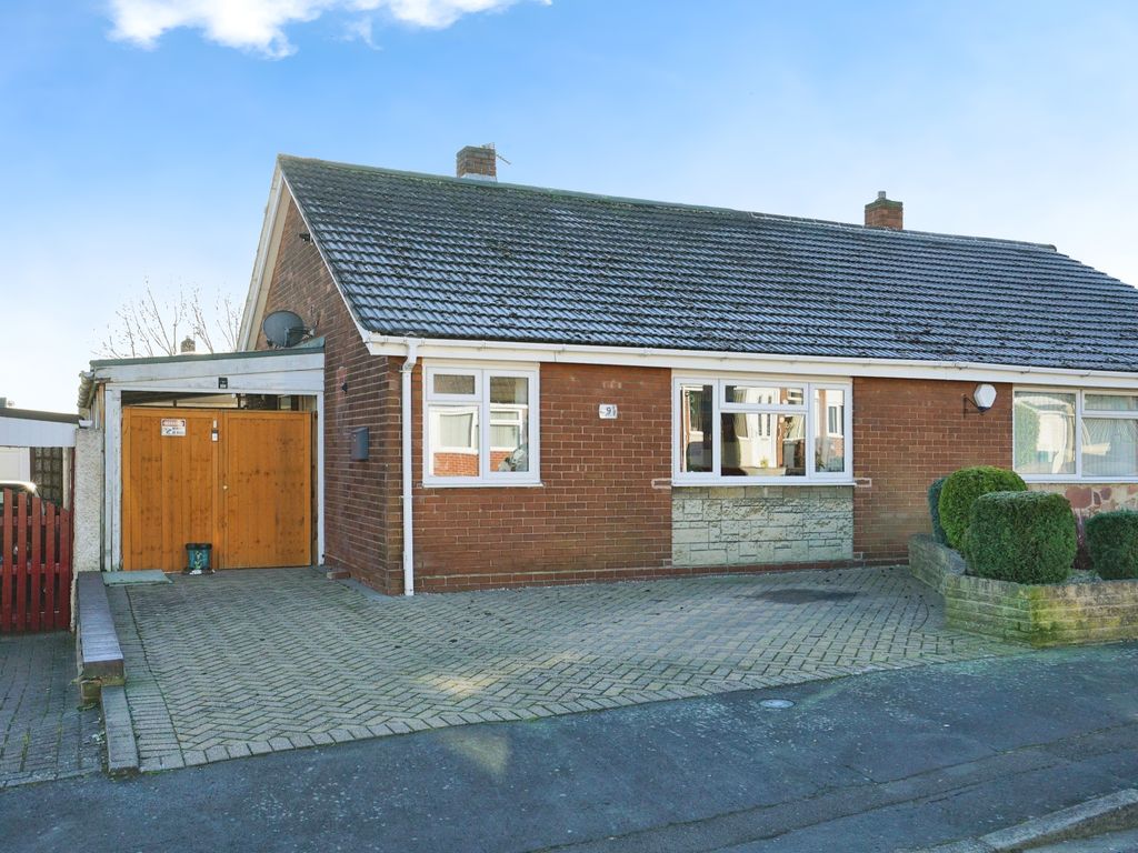 4 bed semidetached bungalow for sale in The Rise, Swadlincote DE11, £