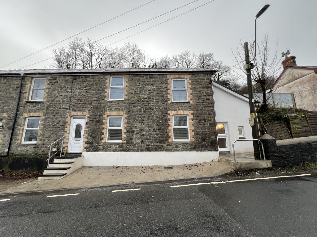 2 bed property to rent in Bronwydd Road, Carmarthen, Carmarthenshire SA31, £895 pcm Zoopla
