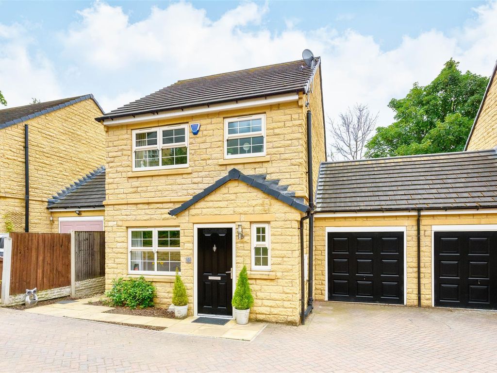 3 bed detached house for sale in Church View, Worsbrough, Barnsley S70