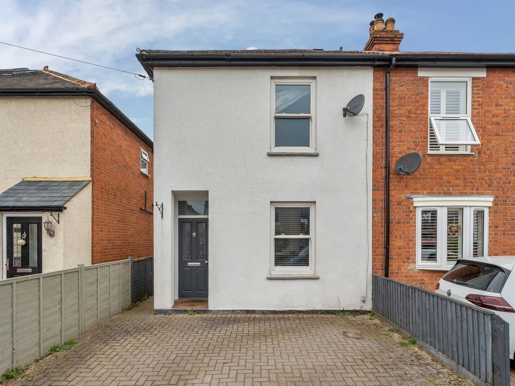 3 bed semidetached house for sale in Westborough Road, Maidenhead SL6