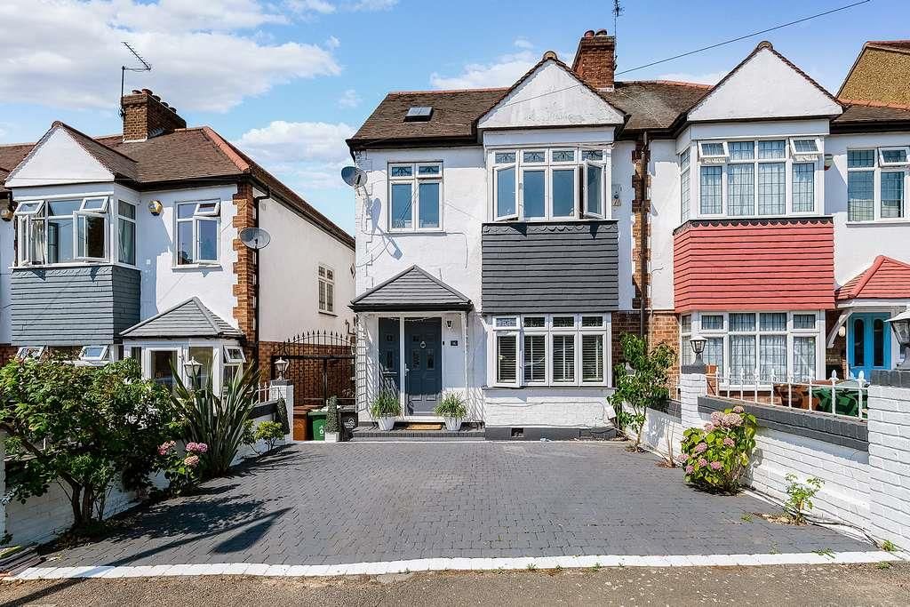 4 bed semidetached house for sale in Brindwood Road, London E4 Zoopla