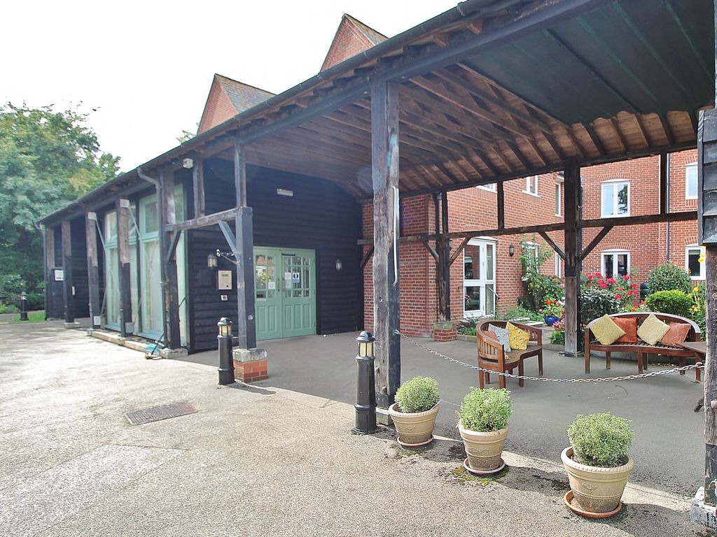 2 bed property for sale in Springwell, Havant PO9, £210,000 Zoopla