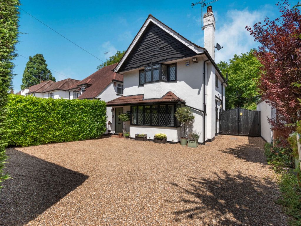 3 bed detached house for sale in Elm Park Road, Pinner HA5 Zoopla