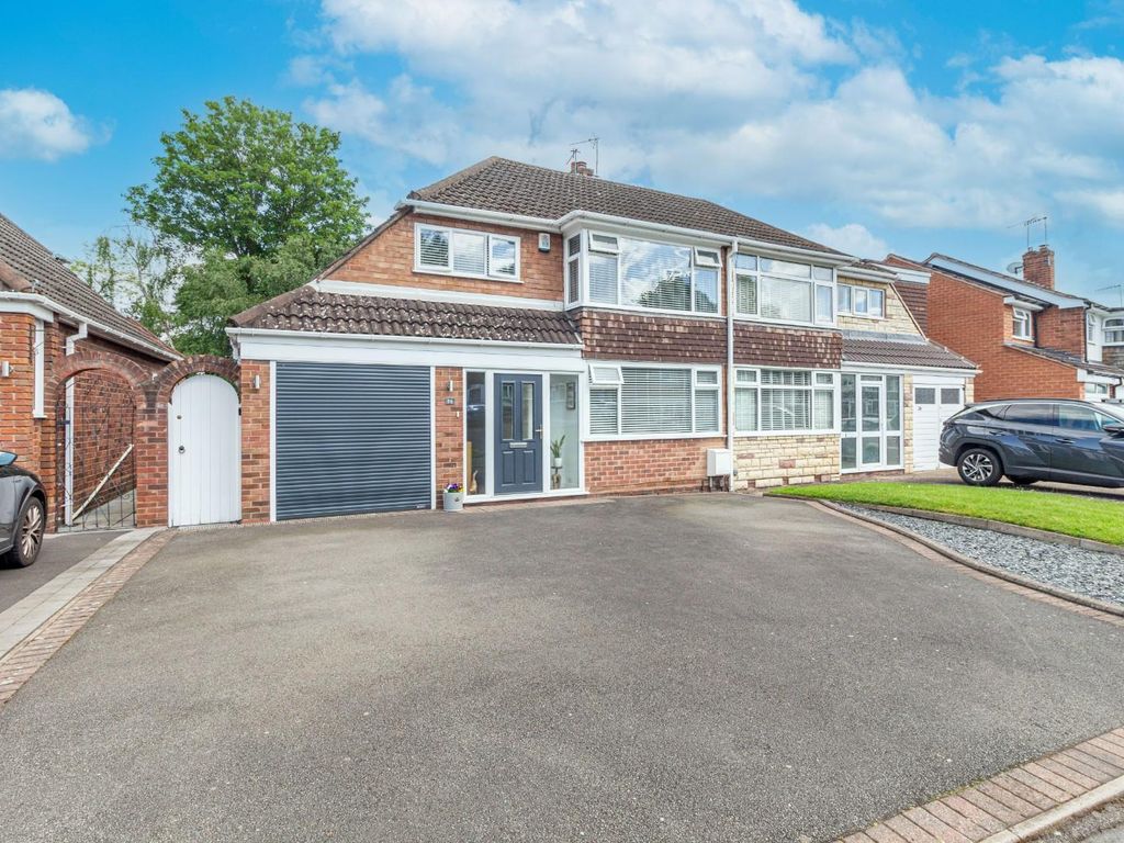 3 bed semidetached house for sale in Richmond Grove, Stourbridge DY8