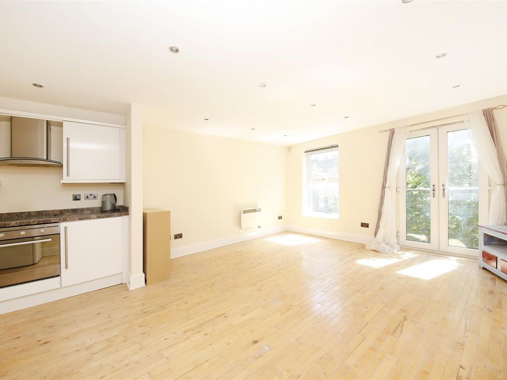 1 bed flat to rent in Tower Bridge Road, London SE1, £1,750 pcm Zoopla