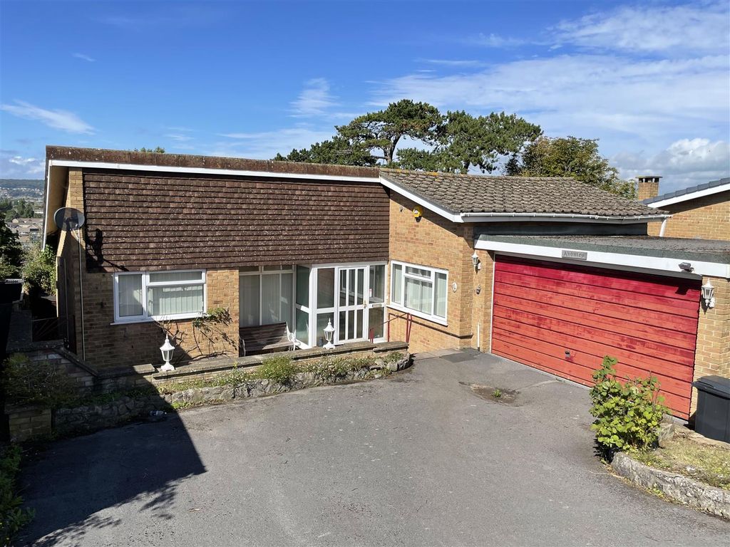 3 bed detached bungalow for sale in Maidstone Grove, WestonSuperMare