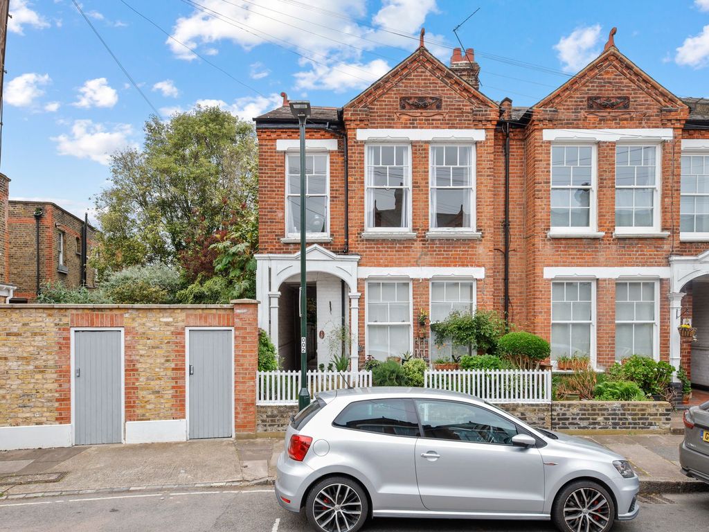 2 bed for sale in North Avenue, Richmond TW9 Zoopla