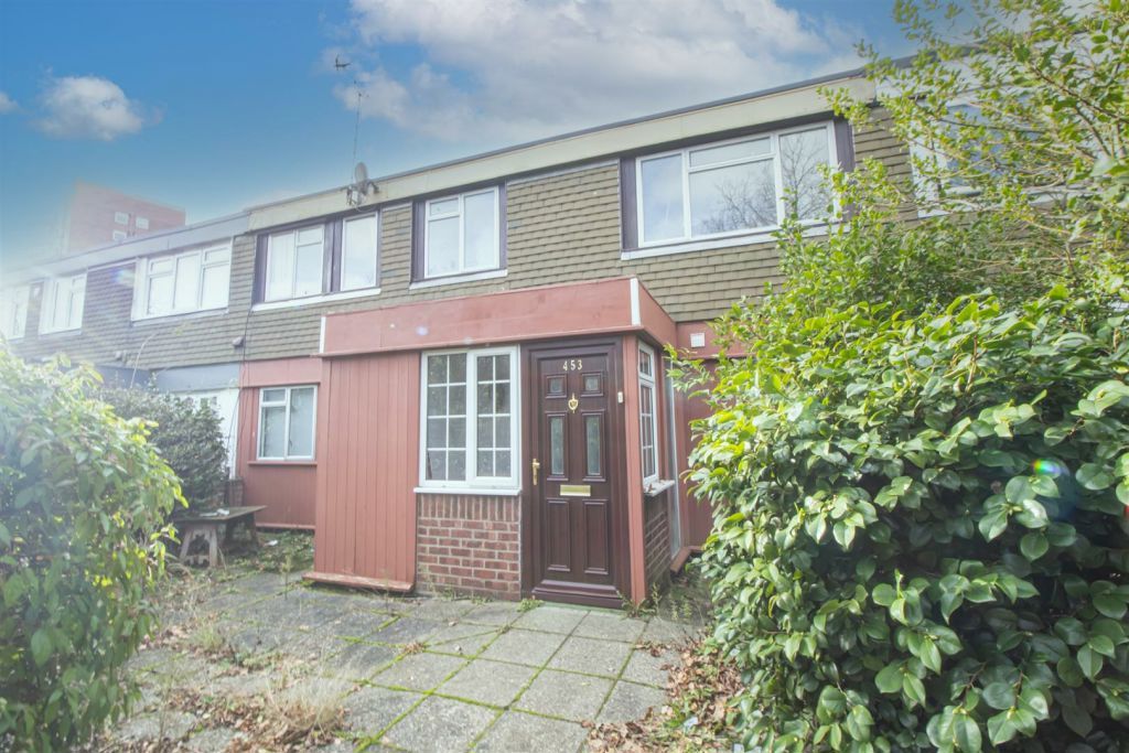 3 bed terraced house for sale in Victoria Avenue, SouthendOnSea SS2
