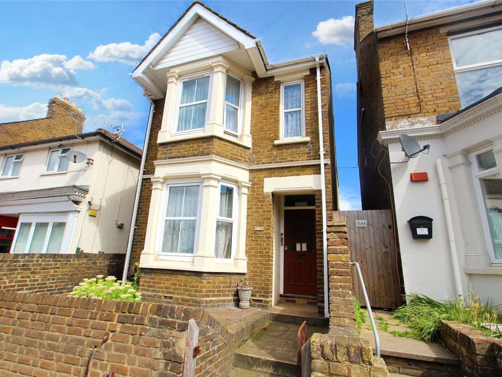 6 bed detached house for sale in Canterbury Road, Sittingbourne, Kent