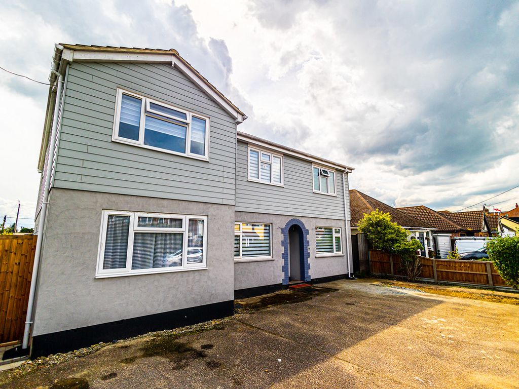 New home, 5 bed detached house for sale in King Henrys Drive, Rochford SS4, £402,000 Zoopla