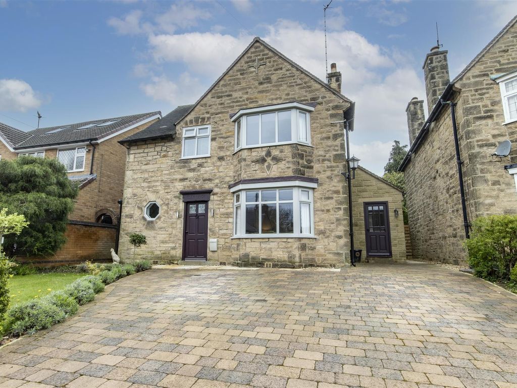3 bed detached house for sale in Brookside Glen, Brookside