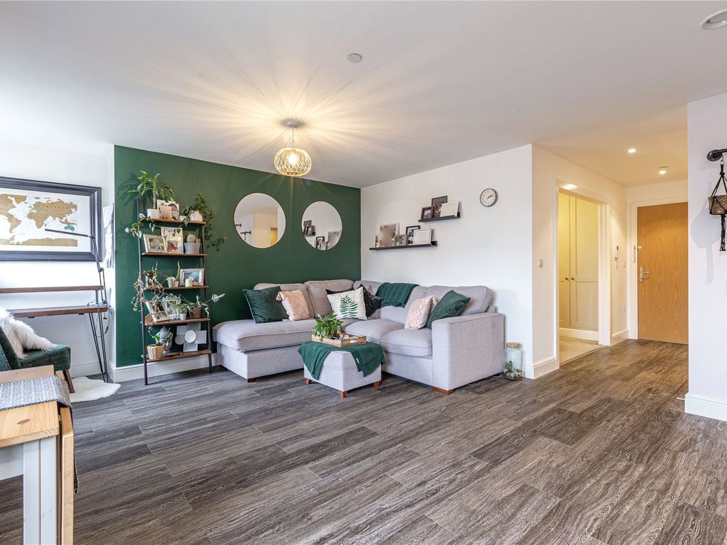 Pound Road, Chertsey KT16  