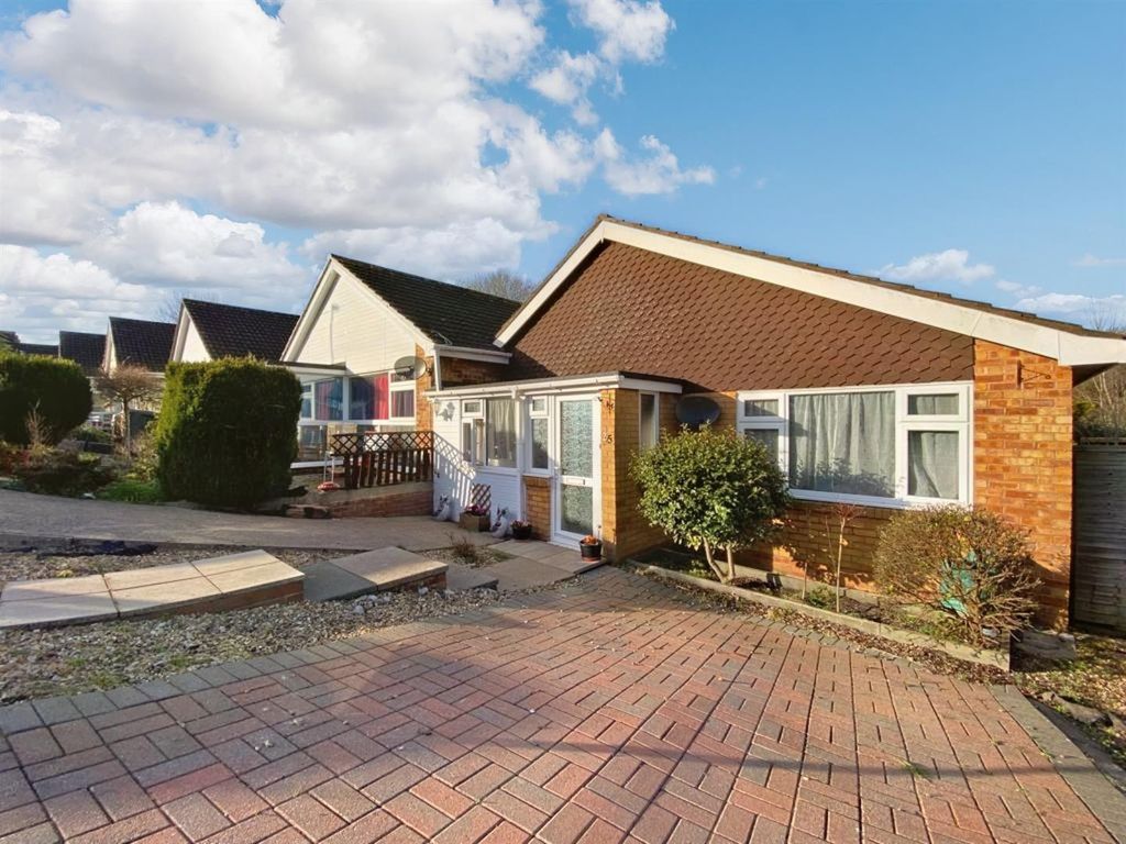 3 bed bungalow for sale in Harbourne Avenue, Paignton TQ4 Zoopla