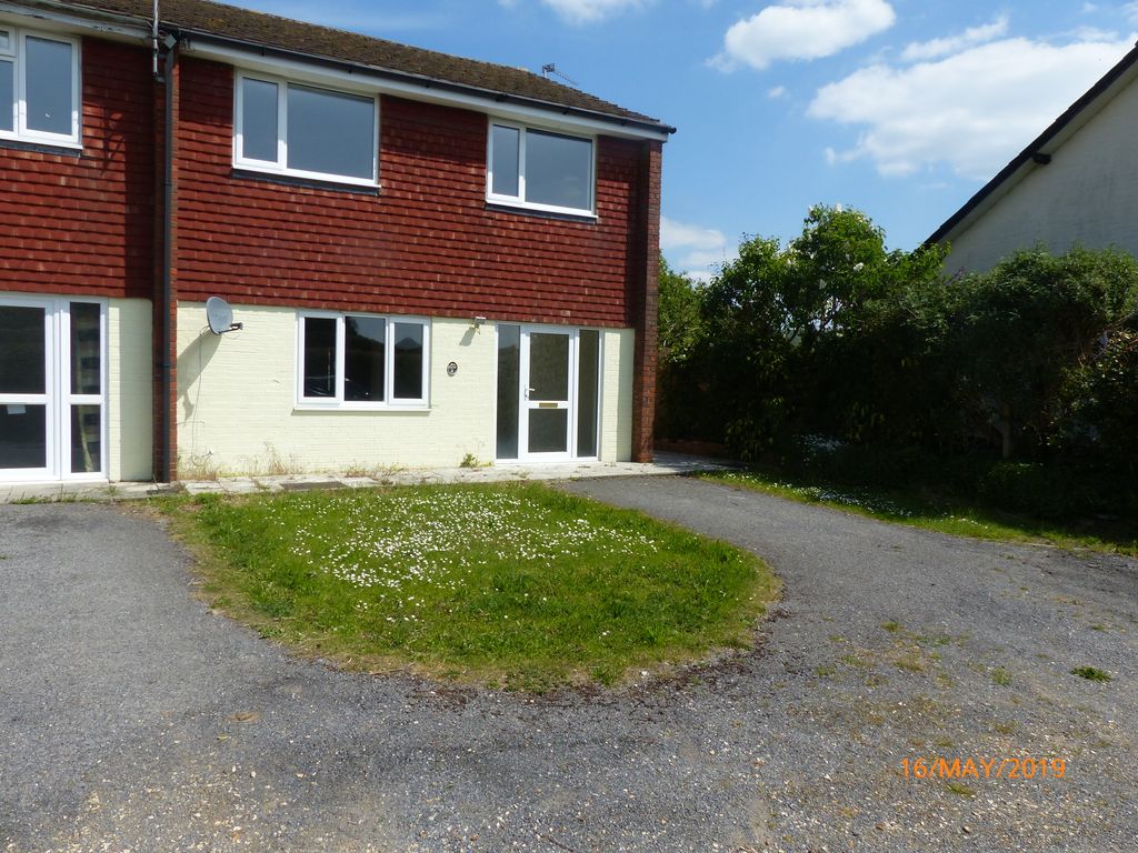 3 bed terraced house to rent in Belmont Terrace, East Meon, Hampshire
