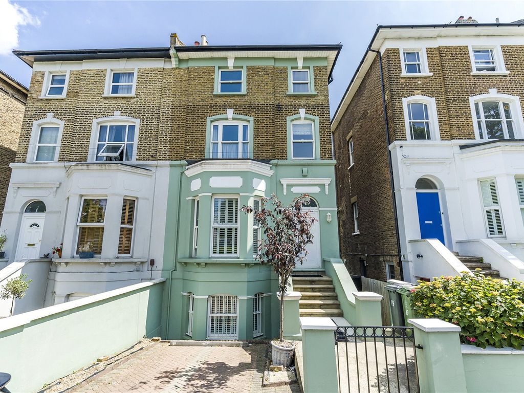 4 bed semidetached house for sale in Wynell Road, Forest Hill, London