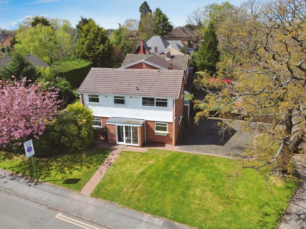 4 bed detached house for sale in Fowgay Drive, Shirley, Solihull B91, £