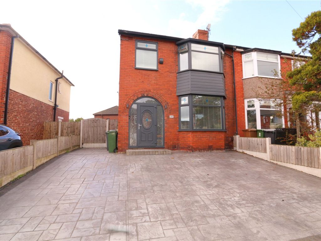 4 bed semidetached house for sale in Rivington Grove, Audenshaw