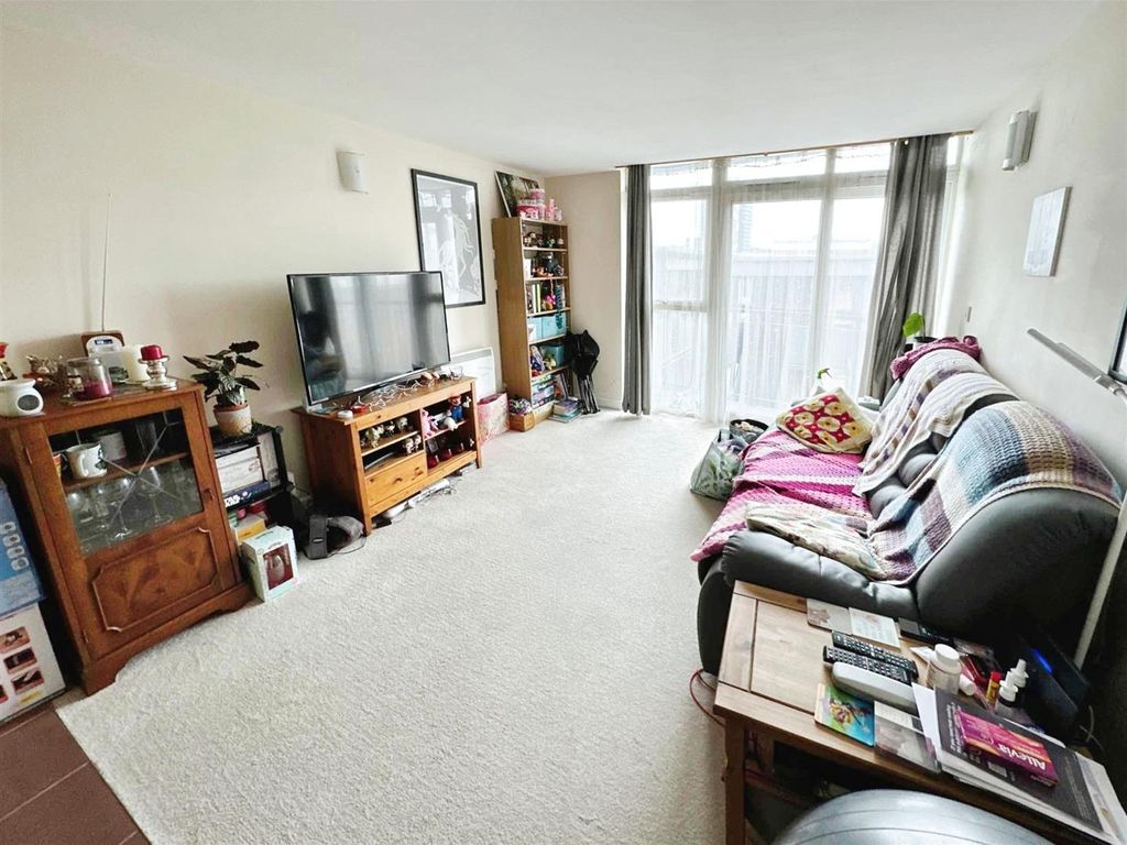 1 bed flat to rent in Alexandra House, 47 Rutland Street, Leicester LE1, £750 pcm Zoopla