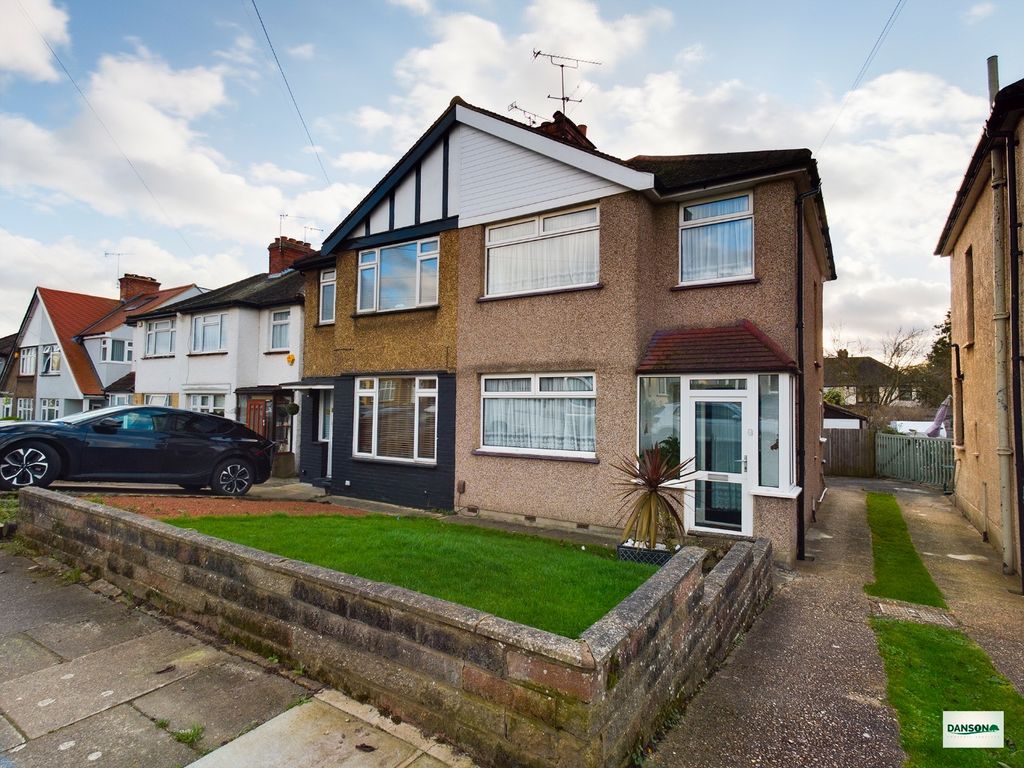 3 bed semidetached house for sale in Landstead Road, Plumstead Common