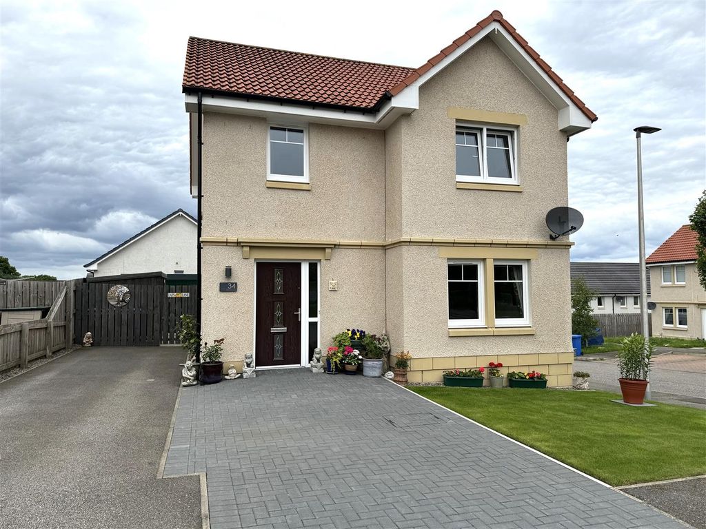 4 bed detached house for sale in Brock Road, Inverness IV2, £285,000 Zoopla