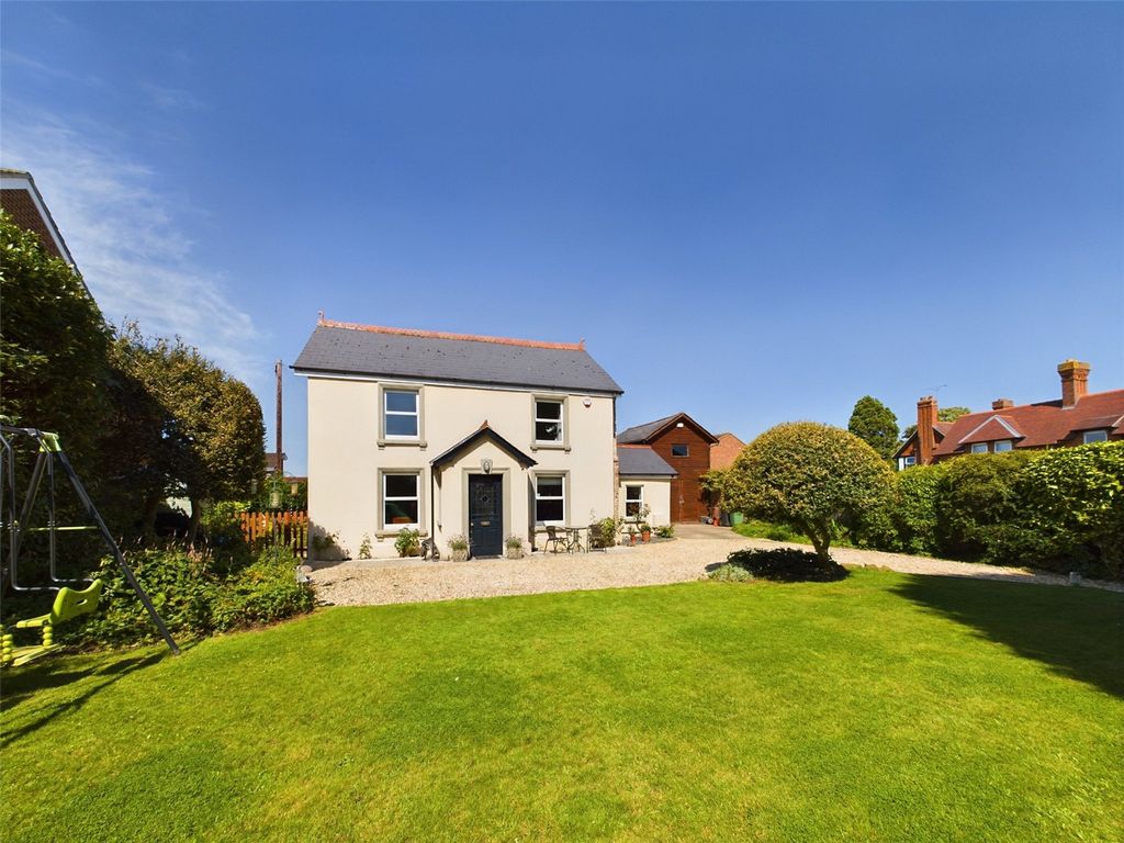 4 bed detached house for sale in Church Lane, Barnwood, Gloucester