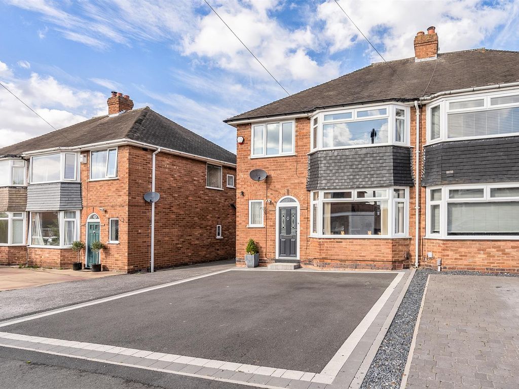 3 bed semidetached house for sale in Chapel Fields Road, Solihull B92