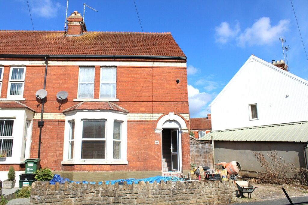 3 bed end terrace house to rent in Crofton Avenue, Yeovil BA21 Zoopla