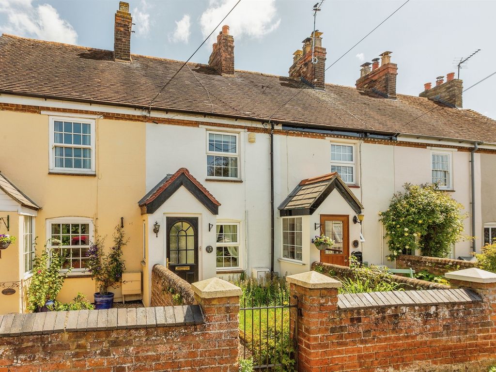2 bed cottage for sale in Broughton Crossing, Broughton, Aylesbury HP22