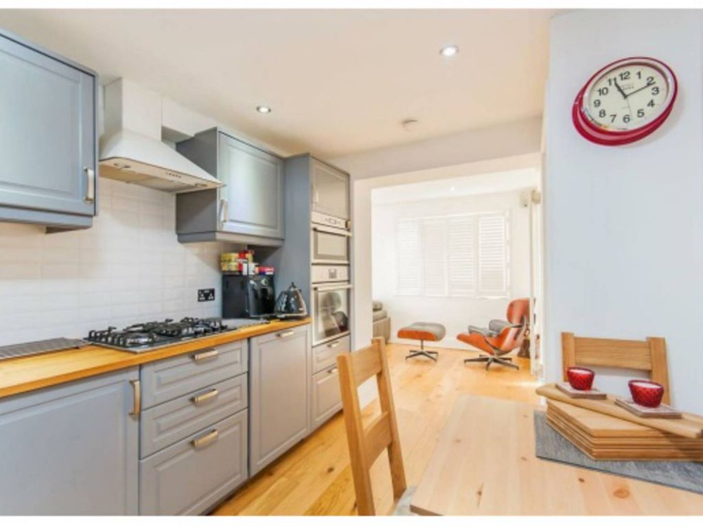 3 bed flat for sale in Hendon Way, Hendon, London NW4, £500,000 Zoopla