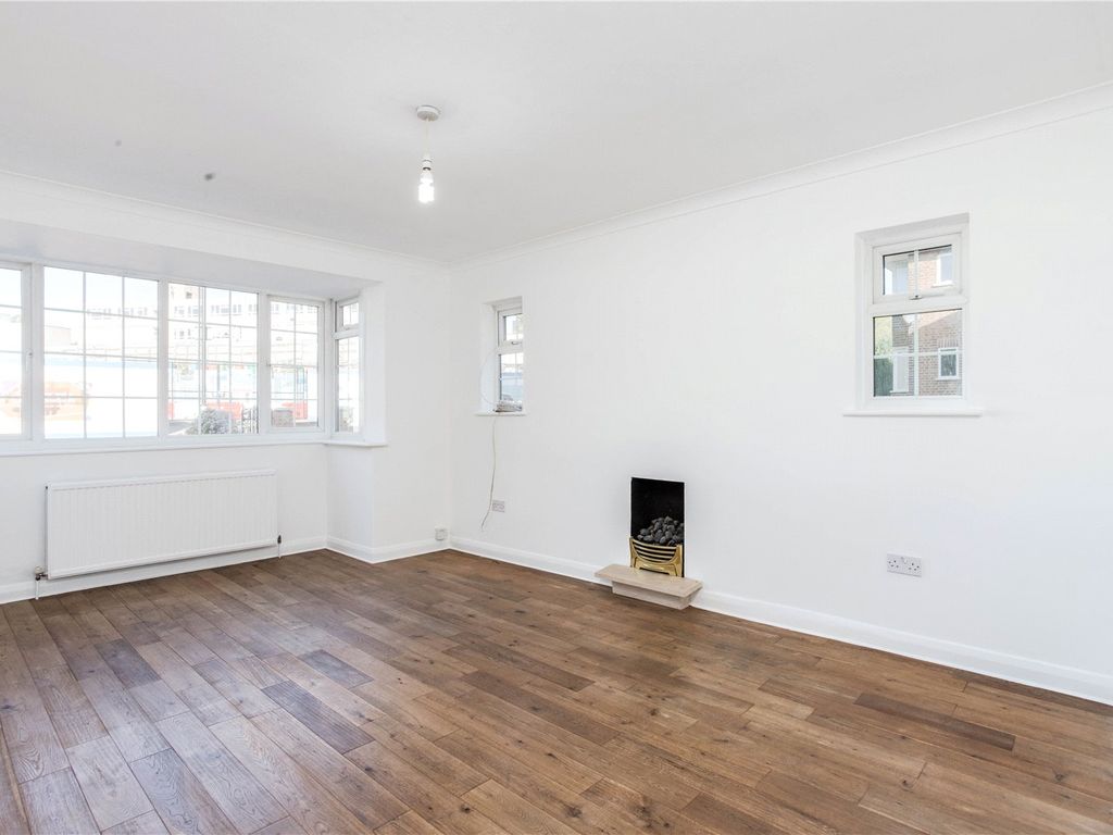 Palmers Road, London N11  