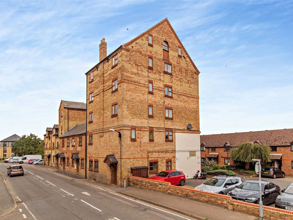 1 bed flat for sale in Great Whyte, Ramsey, Huntingdon, Cambridgeshire