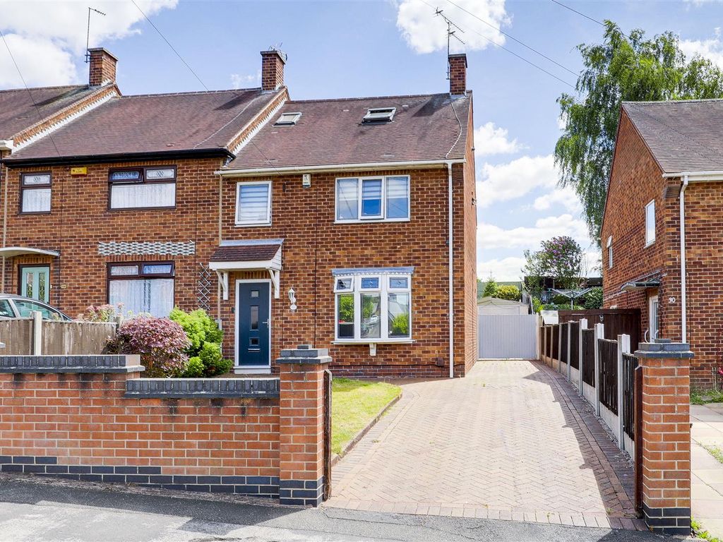 4 bed town house for sale in Mildenhall Crescent, Bestwood Park
