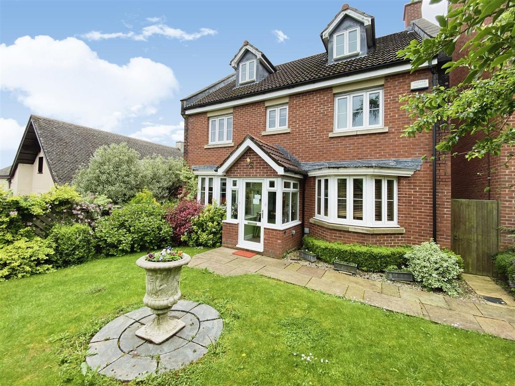 5 bed detached house for sale in Bigstone Meadow, Tutshill, Chepstow